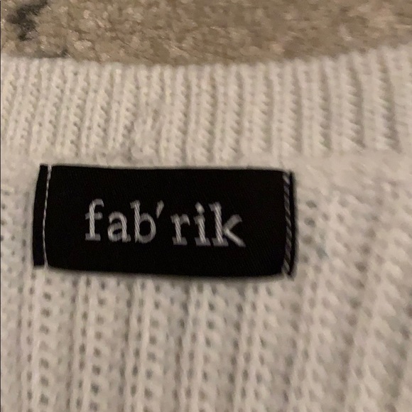 Fabrik sleevless Top - Picture 2 of 3